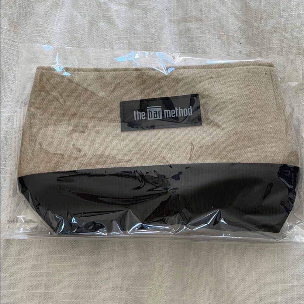 Bar method cosmetic pouch